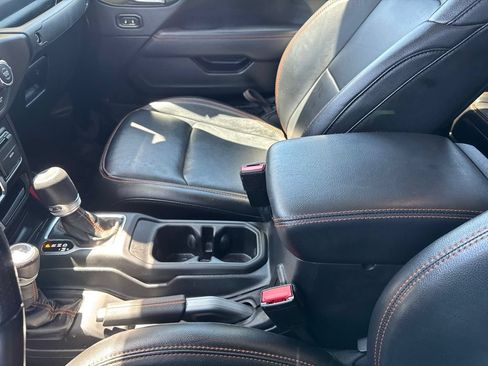 Used 2021 Jeep Gladiator Mojave w/ Uconnect 4C Nav & Sound Group AWD/4WD image 23