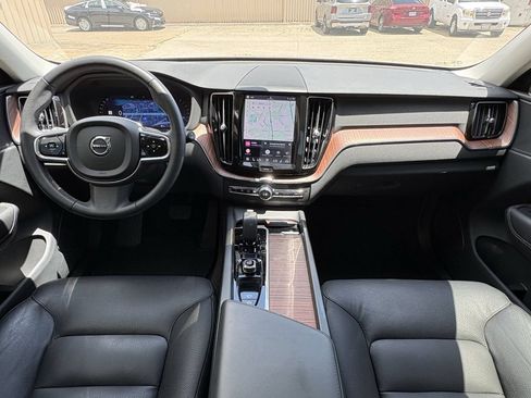 Used 2024 Volvo XC60 B5 Plus AWD/4WD image 27
