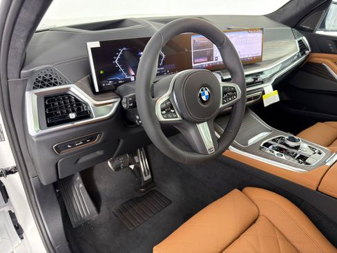 New 2026 BMW X7 xDrive40i w/ M Sport Package image 4