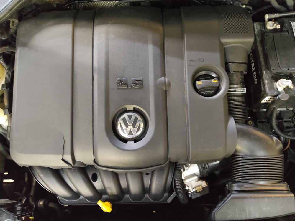 Used 2014 Volkswagen Golf 4-Door FWD image 30