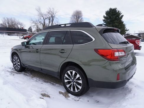 Used 2017 Subaru Outback 3.6R Limited image 5