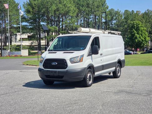 Used 2015 Ford Transit 250 130 Low Roof RWD image 2