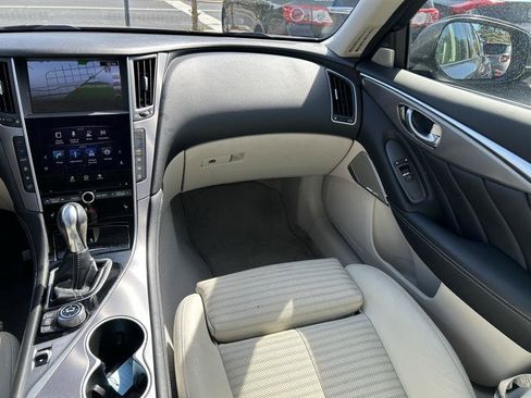Used 2017 INFINITI Q50 Sport w/ Driver Assistance Package RWD image 13