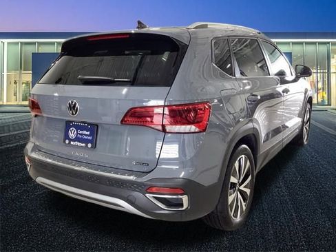 Certified 2023 Volkswagen Taos SE image 15