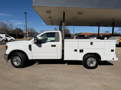 Used 2019 Ford F250 XL w/ XL Value Package RWD image 2