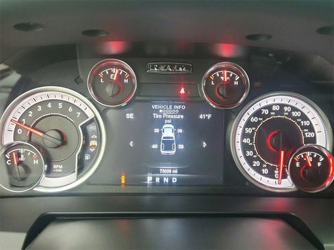 Used 2018 RAM 1500 Sport image 12