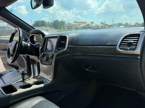Used 2014 Jeep Grand Cherokee Overland image 20