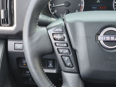 Used 2025 Nissan Frontier SV w/ SV Convenience Package image 30