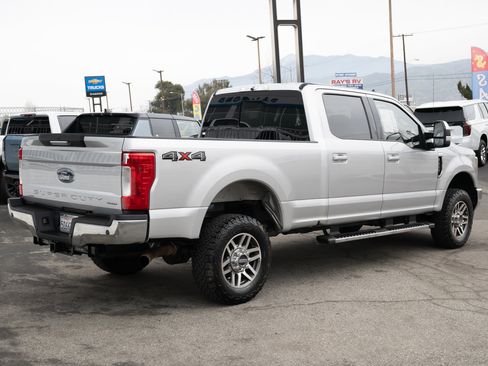 Used 2019 Ford F350 Lariat image 5