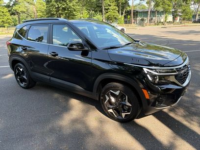 Used 2025 Kia Seltos EX w/ EX Sunroof Package
