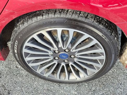 Used 2018 Ford Fusion Titanium image 31