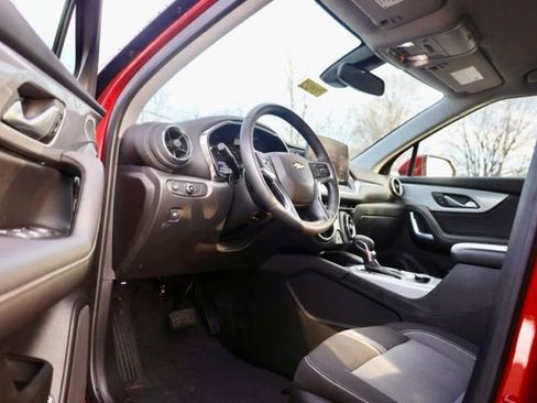 Certified 2023 Chevrolet Blazer LT w/ Convenience Package image 16