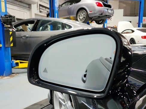 Used 2013 Mercedes-Benz SL 550 image 23