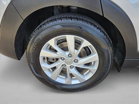 Used 2020 Hyundai Tucson SE image 25