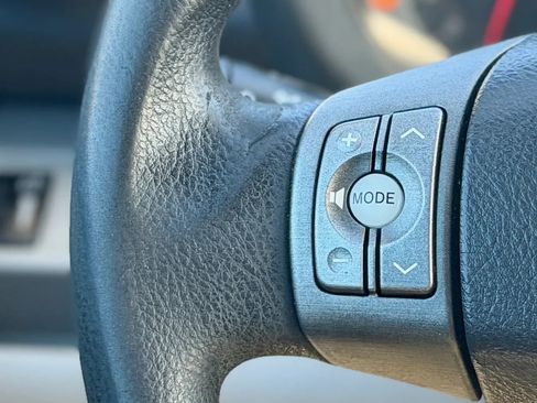 Used 2012 Toyota RAV4 FWD image 17