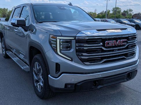 New 2026 GMC Sierra 1500 SLT w/ SLT Premium Package AWD/4WD image 4