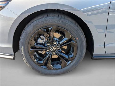 New 2025 Honda Accord SE image 9