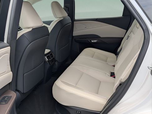Certified 2024 Lexus RX 350 w/ Convenience Package AWD/4WD image 11