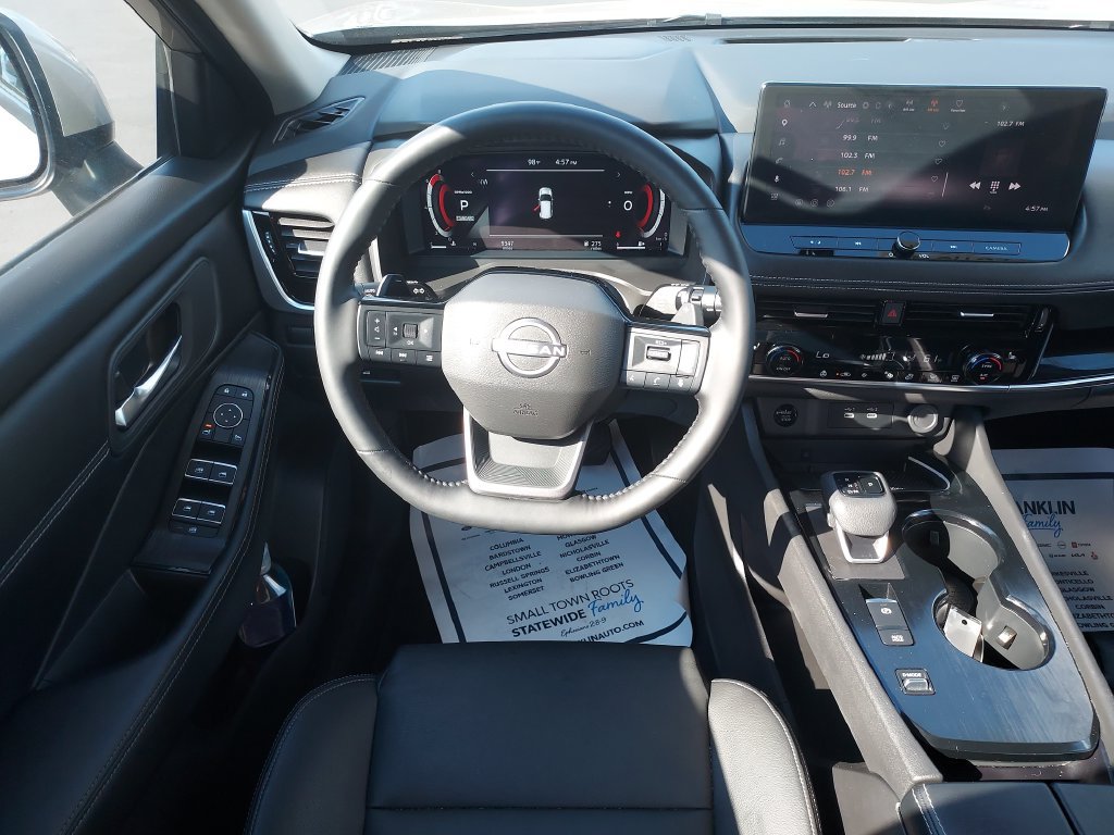 Certified 2025 Nissan Rogue SL FWD image 16