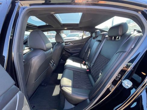 Used 2023 Nissan Maxima SR w/ Sport Mat Group image 19