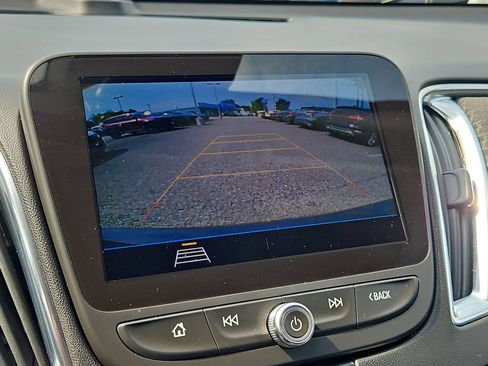 Used 2020 Chevrolet Malibu LT FWD image 15