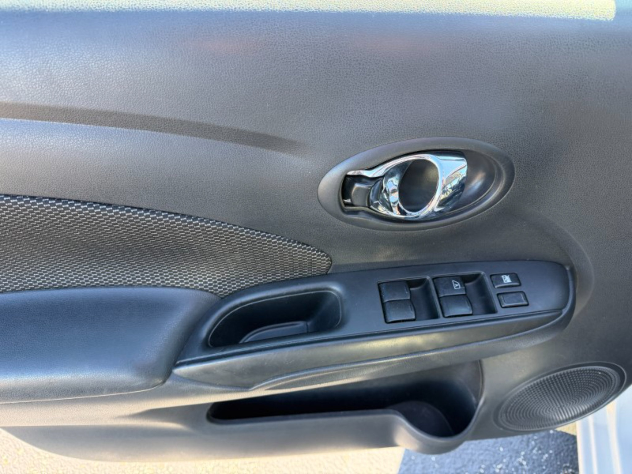 Used 2019 Nissan Versa SV FWD image 18