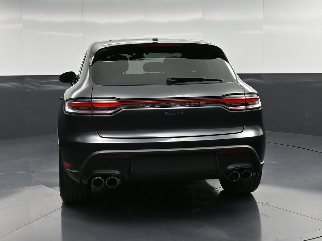 Certified 2026 Porsche Macan AWD/4WD image 7