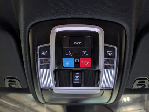 Used 2025 RAM 1500 Big Horn AWD/4WD image 11