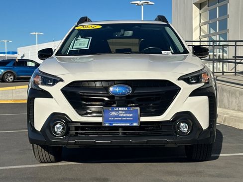 Used 2024 Subaru Outback Premium image 8