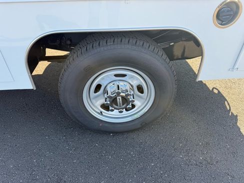 New 2026 Ford F350 XL w/ XL Chrome Package RWD image 26