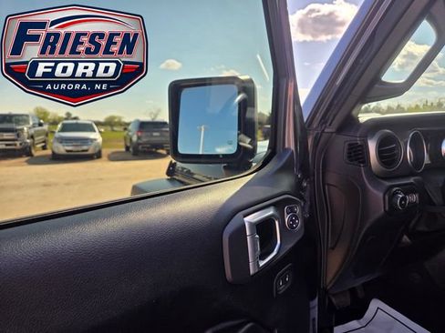 Used 2021 Jeep Wrangler Sport AWD/4WD image 11