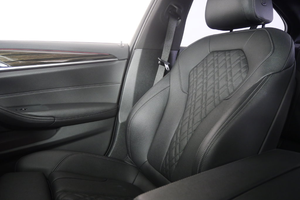 Used 2021 BMW 530i w/ Convenience Package RWD image 24
