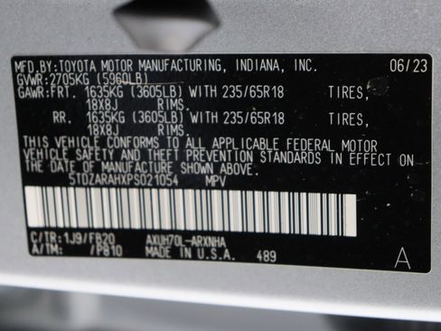 Certified 2023 Toyota Highlander LE image 42