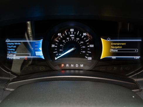 Used 2017 Ford Expedition Platinum image 28