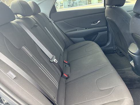 Used 2024 Hyundai Elantra SEL w/ Convenience Package FWD image 11
