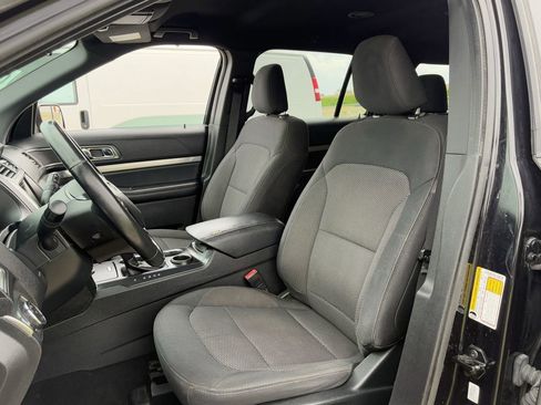 Used 2019 Ford Explorer XLT w/ Equipment Group 201A image 24