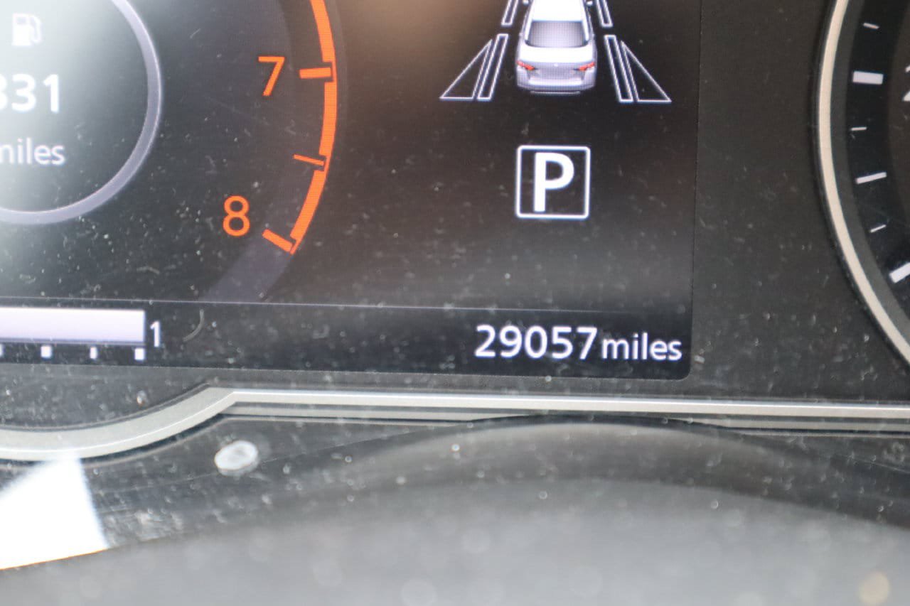 Used 2024 Nissan Versa SR w/ Trunk Package FWD image 10
