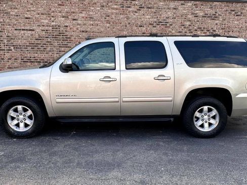 Used 2013 GMC Yukon XL SLT w/ SLT-2 Equipment Package image 2
