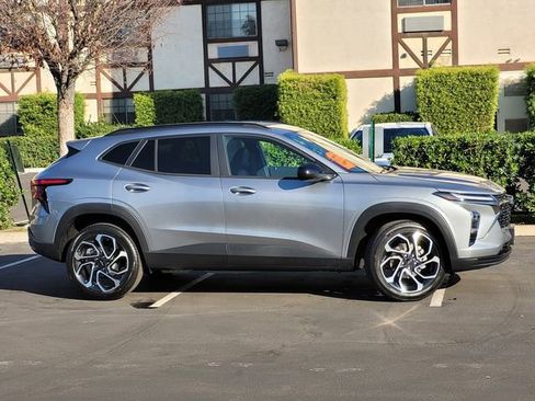 New 2026 Chevrolet Trax RS w/ Driver Confidence Package image 3