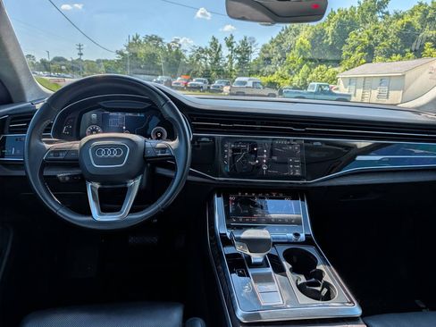 Used 2019 Audi Q8 Prestige AWD/4WD image 10