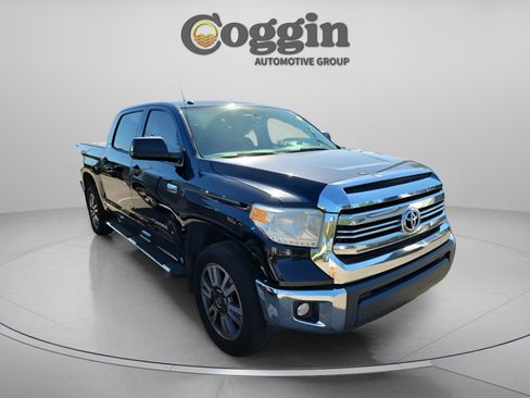 Used 2017 Toyota Tundra SR5 w/ SR5 Upgrade Package AWD/4WD image 5