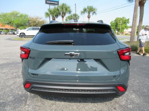 New 2026 Chevrolet Trax LT w/ Driver Confidence Package image 6