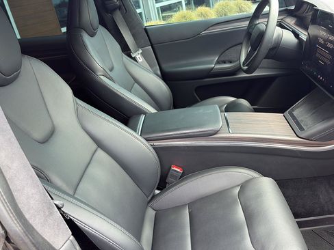 Used 2024 Tesla Model X AWD/4WD image 12
