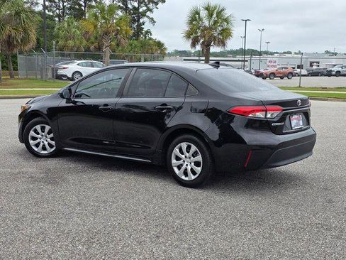 Certified 2023 Toyota Corolla LE FWD image 4