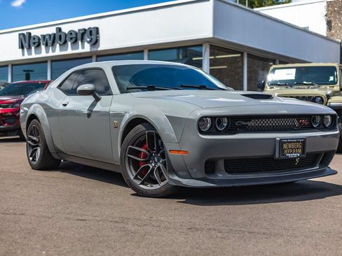 Used 2019 Dodge Challenger R/T Scat Pack RWD image 1
