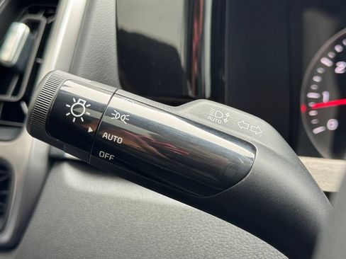 Used 2023 Kia Sorento S w/ Panoramic Sunroof Package AWD/4WD image 13
