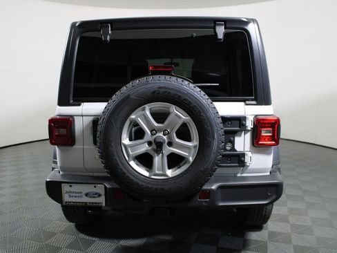 Used 2019 Jeep Wrangler Unlimited Sport S image 6