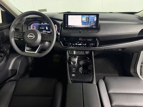 Used 2024 Nissan Rogue SL w/ SL Premium Package FWD image 14