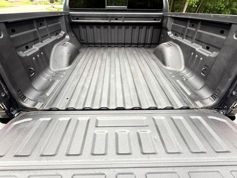 Used 2018 Chevrolet Colorado LT w/ LT Convenience Package image 3