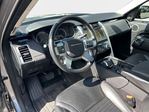 Used 2023 Land Rover Discovery S AWD/4WD image 14